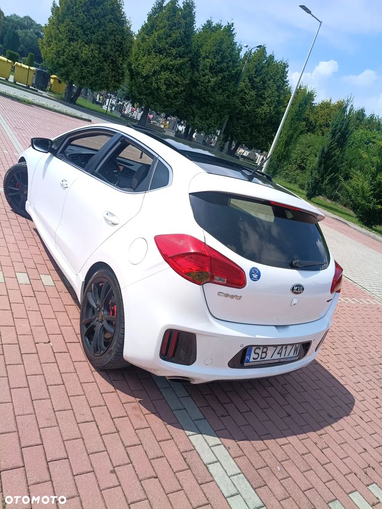 Kia Ceed 1.6 T-GDI GT-Challenge - 4