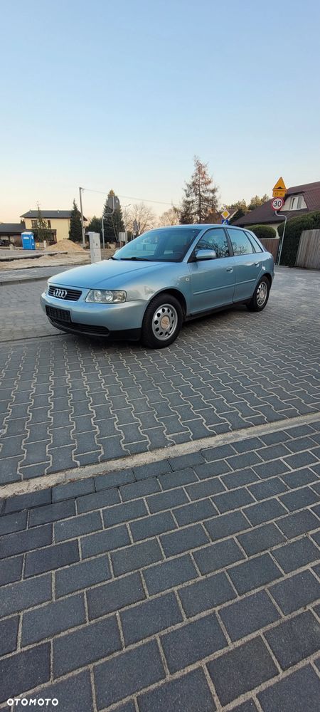 Audi A3 Sportback - 1