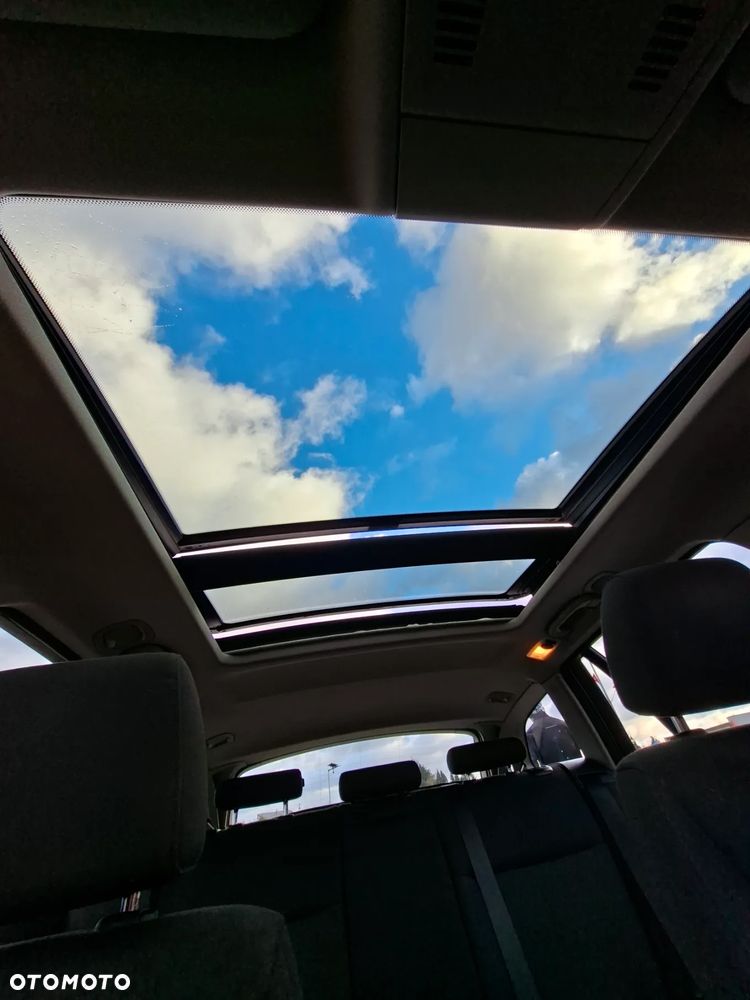 BMW Seria 3 318i - 15