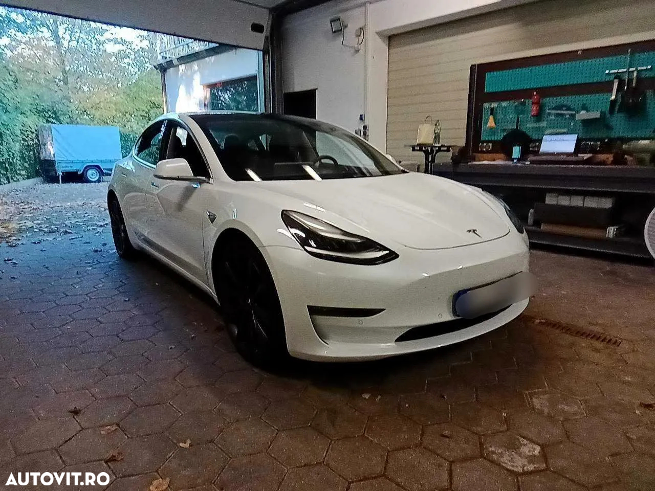 Tesla Model 3 - 21