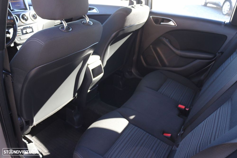 Mercedes-Benz B 180 CDi BlueEfficiency - 28