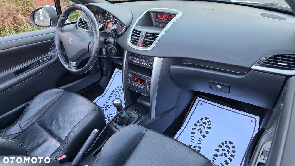 Peugeot 207 - 24