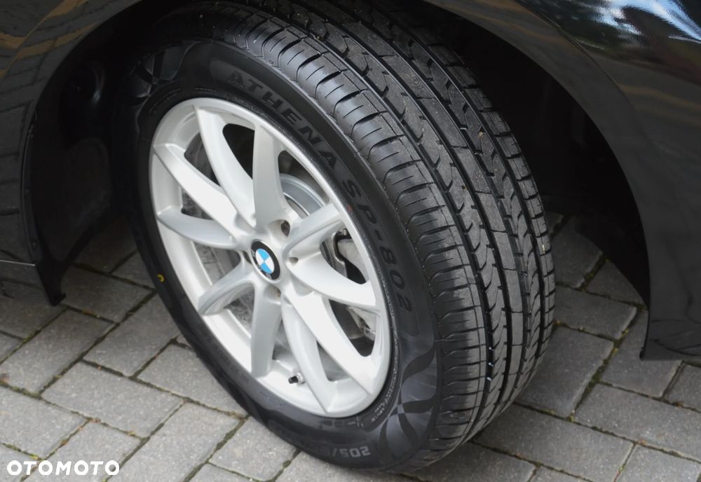 BMW Seria 2 216d - 37