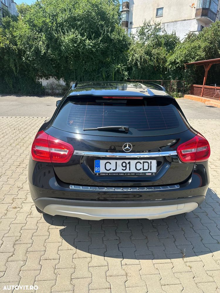 Mercedes-Benz GLA - 3