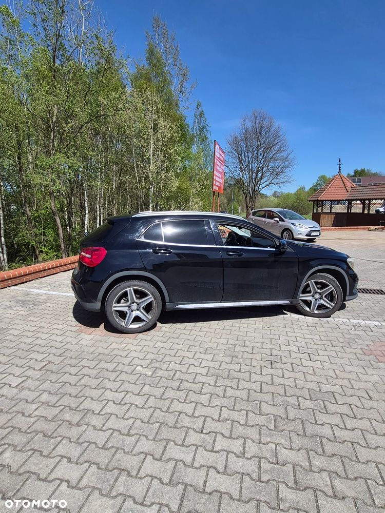 Mercedes-Benz GLA 250 7G-DCT - 4