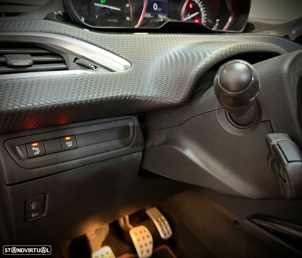 Peugeot 2008 1.6 BlueHDi GT Line - 18