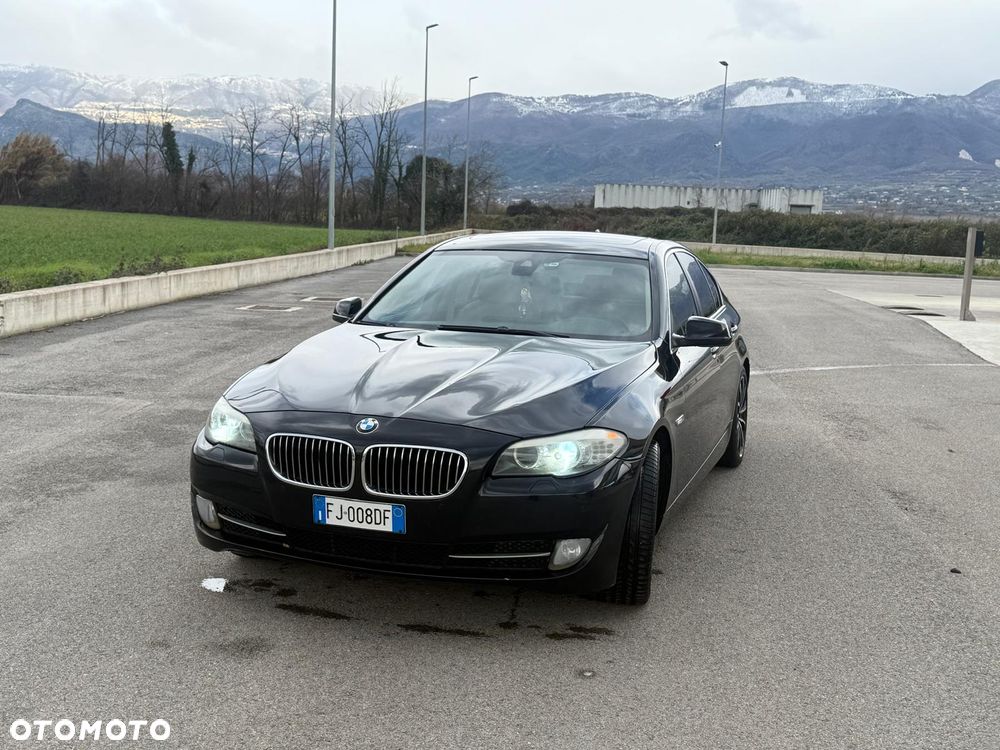 BMW Seria 5 520d Luxury Line - 2