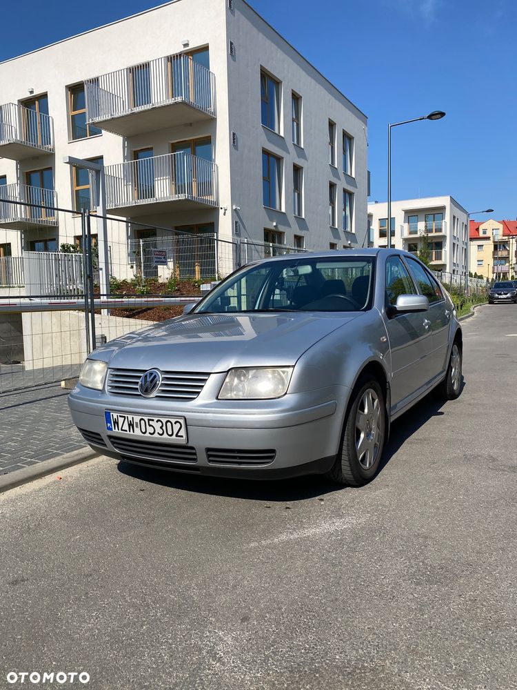 Volkswagen Bora 1.6 Basis - 3