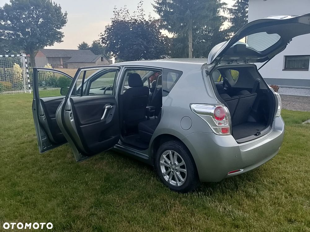 Toyota Verso 2.0 D-4D Sol plus 7os - 12