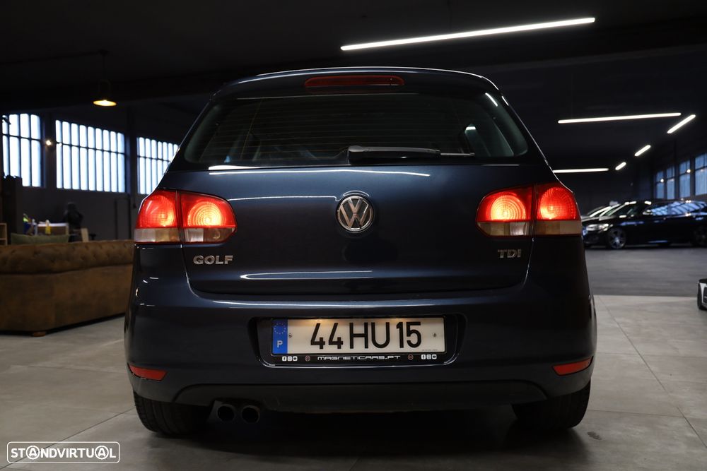 VW Golf 2.0 TDi Confortline - 25