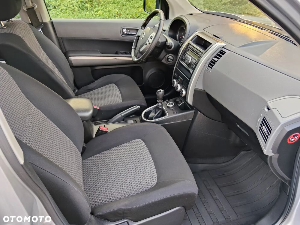Nissan X-Trail 2.0 dCi 4x4 DPF SE - 25