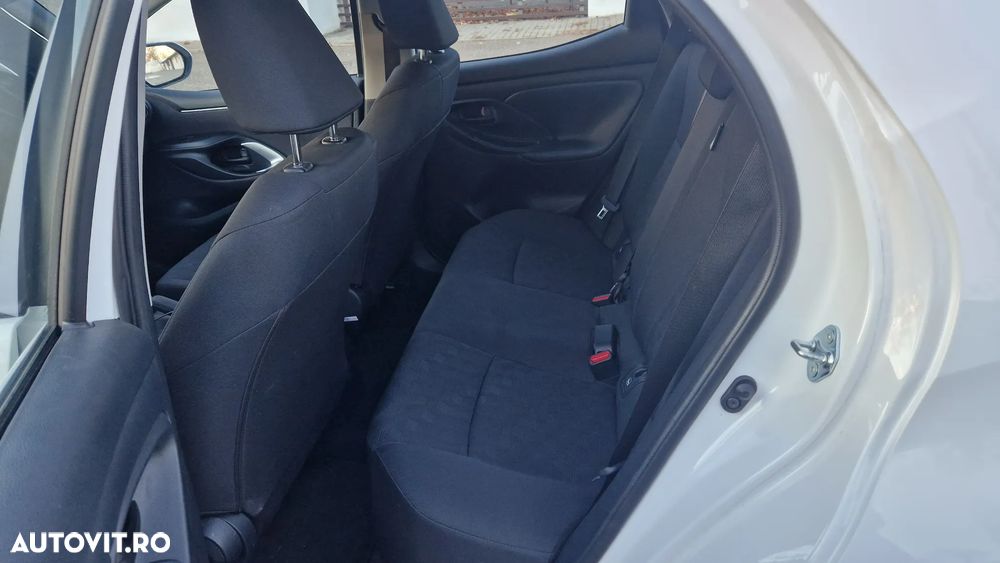 Toyota Yaris 1.5 L Dynamic - 10