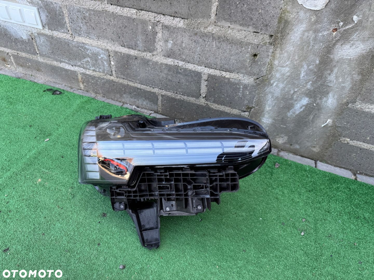 VOLVO EX-30 FULL LED LAMPA PRAWA 80000628 - 3
