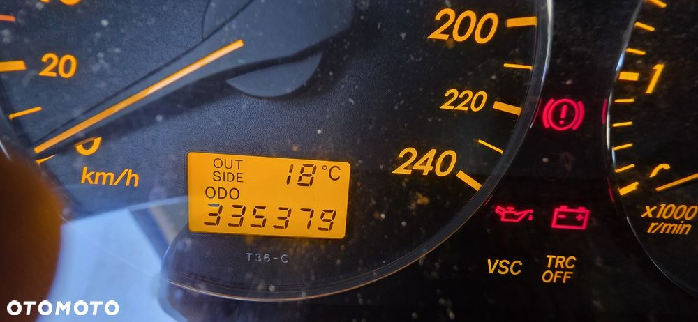 Toyota Avensis - 7