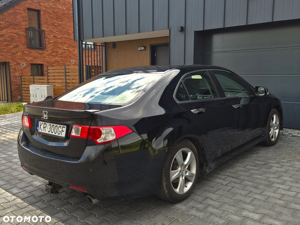 Honda Accord 2.0 Executive - 23