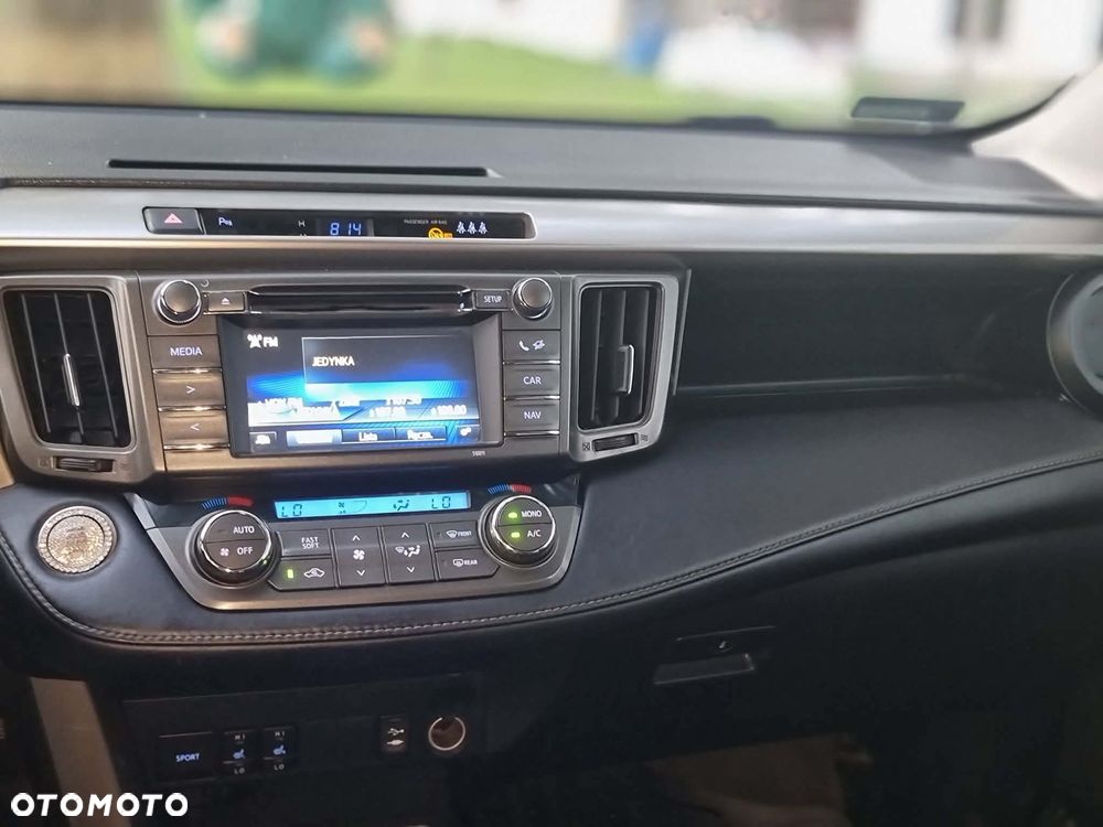 Toyota RAV4 2.0 D-4D Premium - 13