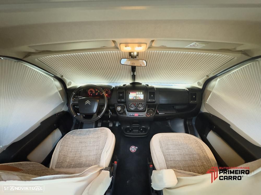 Adria Twin 600 SPT cama transversal - 28