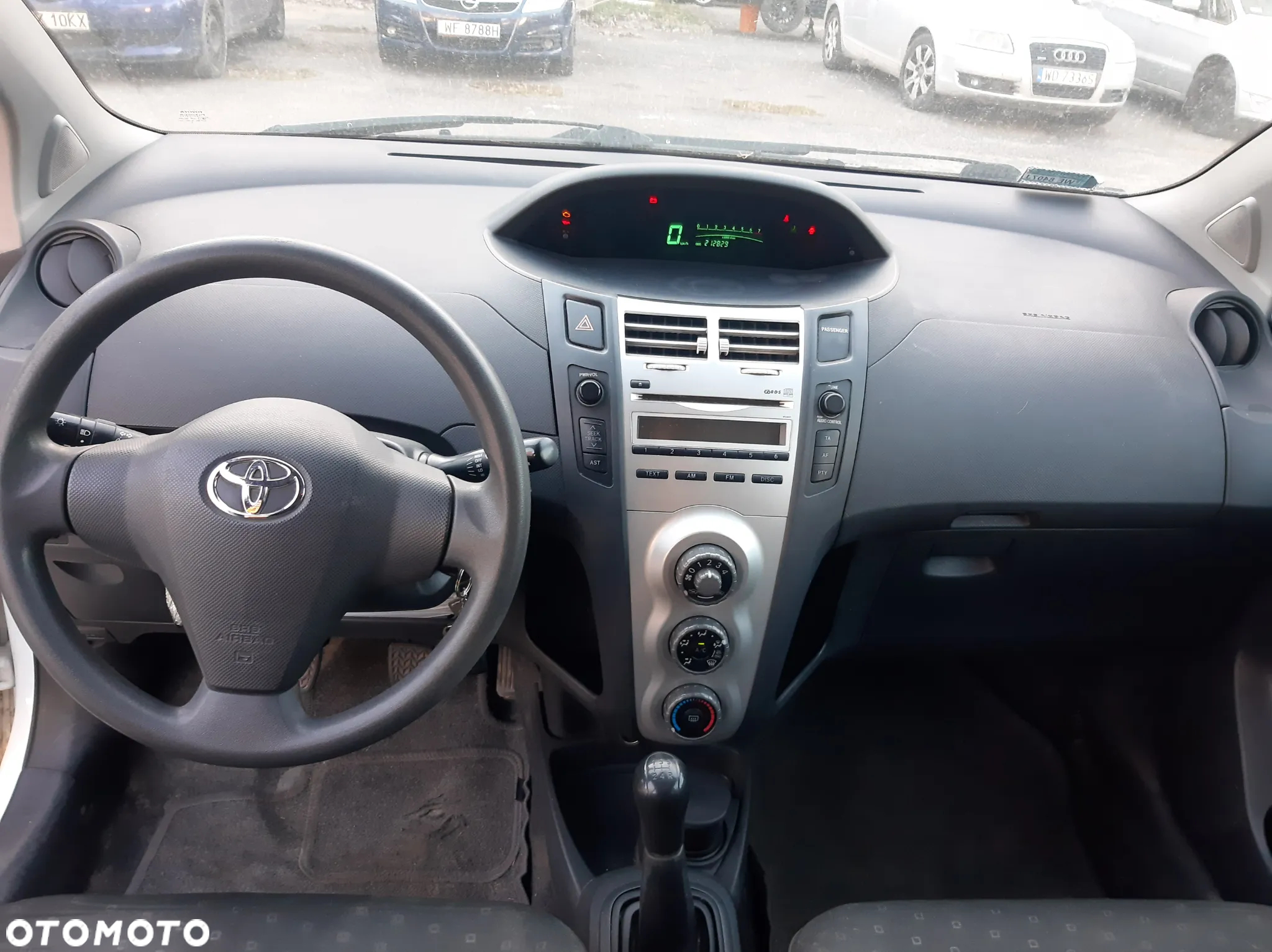 Toyota Yaris - 6