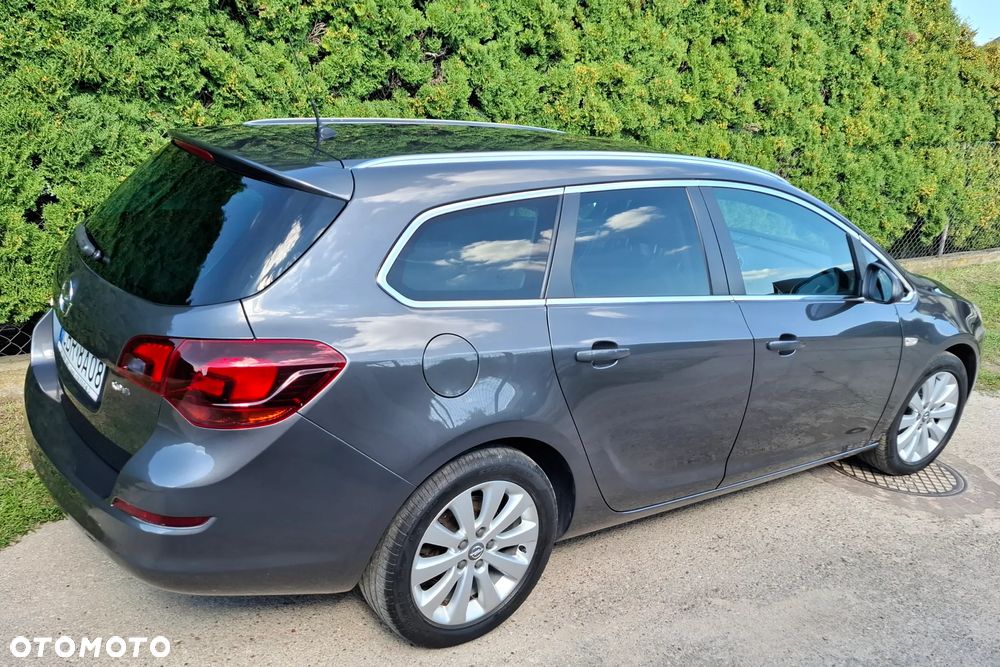 Opel Astra IV 1.7 CDTI Cosmo - 2