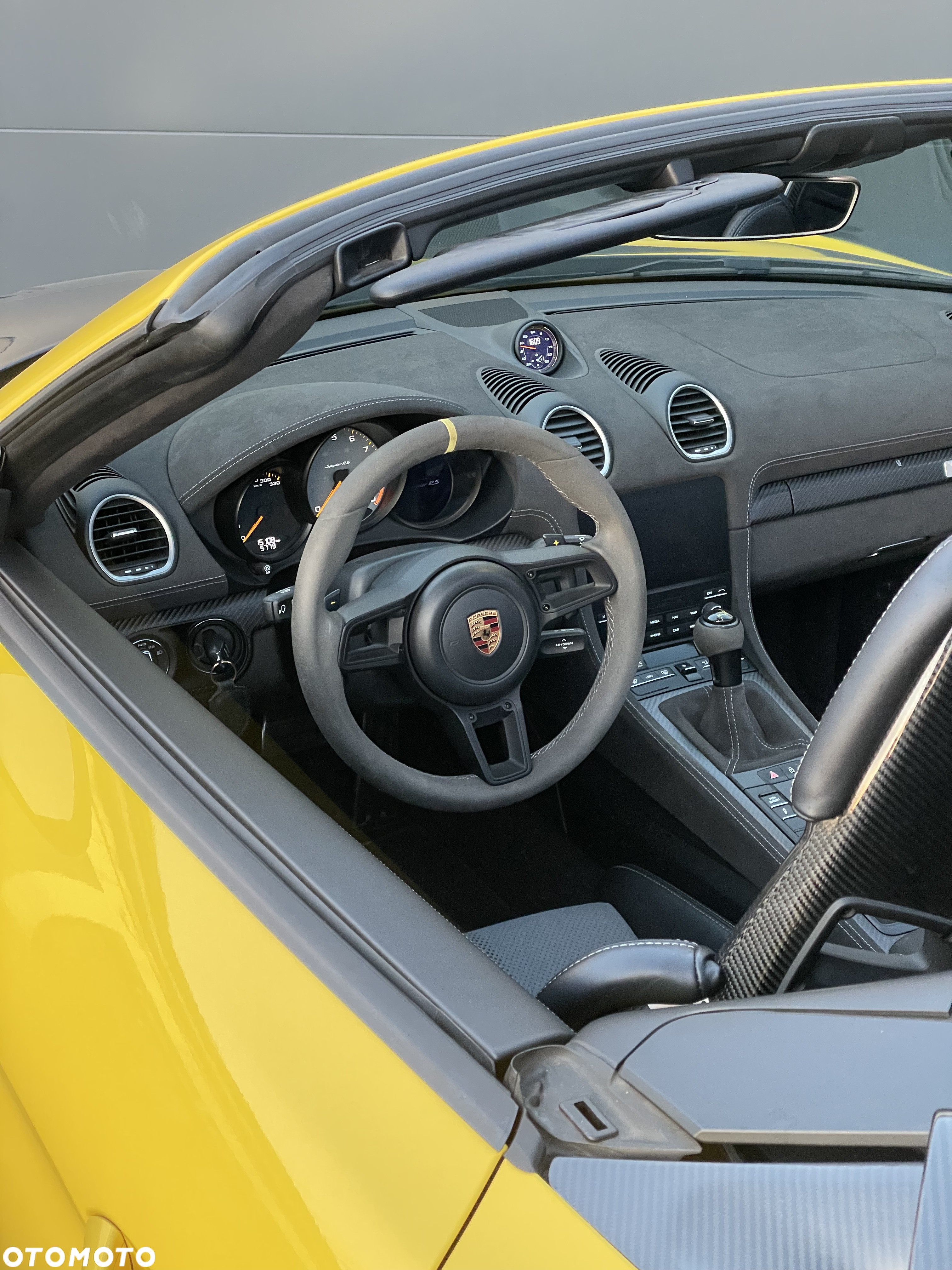 Porsche 718 Spyder - 13