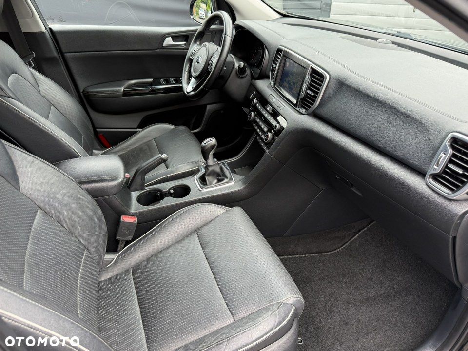 Kia Sportage 1.6 GDI 2WD Black Edition - 30