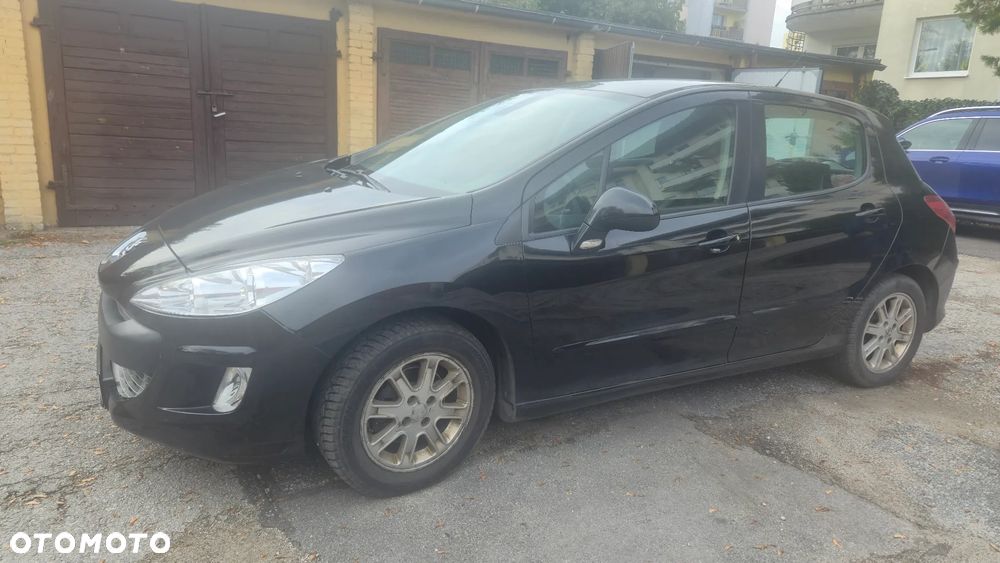 Peugeot 308 2010 photo 2