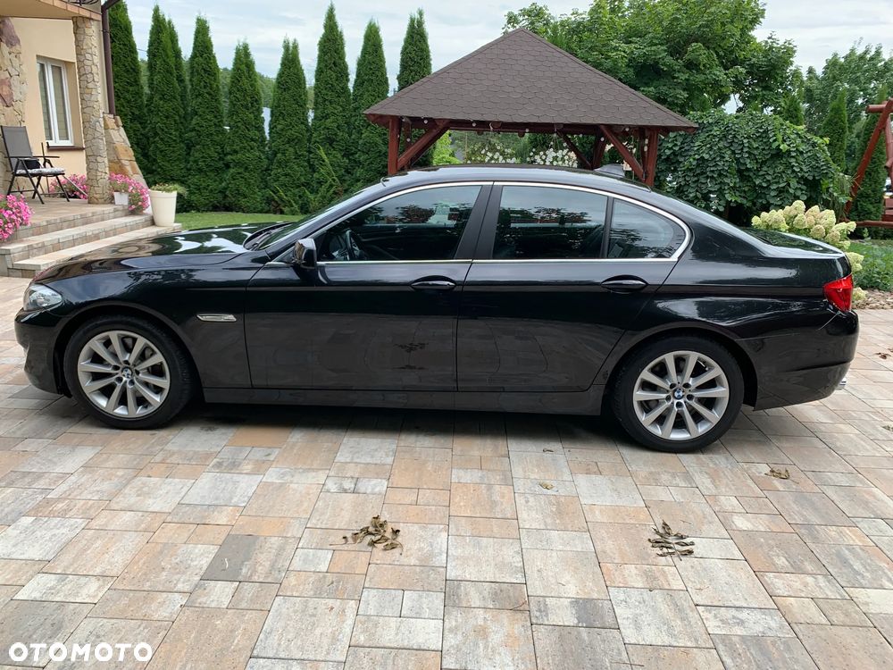 BMW Seria 5 525d - 12