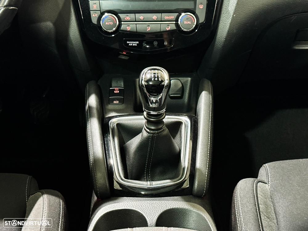 Nissan Qashqai 1.3 DIG-T MHEV Premiere Edition - 23