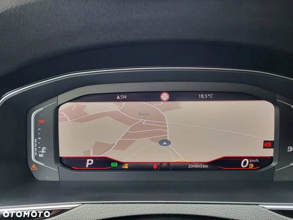 Volkswagen Passat 2.0 TSI Business DSG - 23