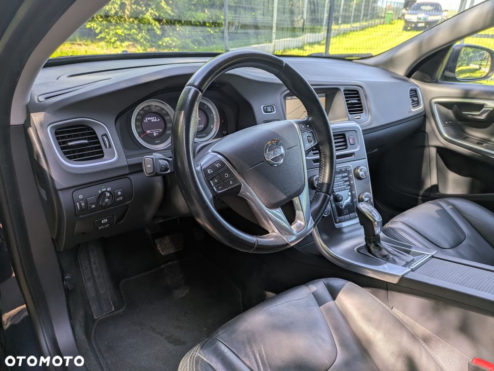 Volvo V60 D4 AWD Summum - 13