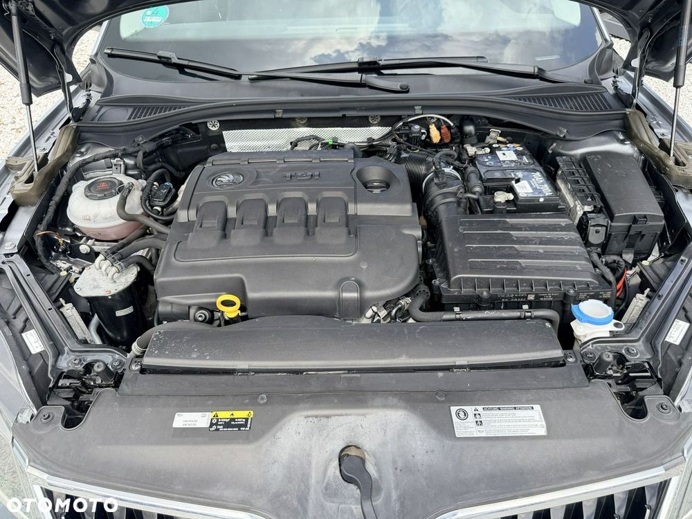 Skoda Superb 2.0 TDI Ambition DSG7 - 35
