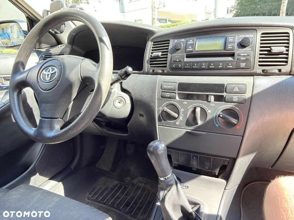 Toyota Corolla - 13