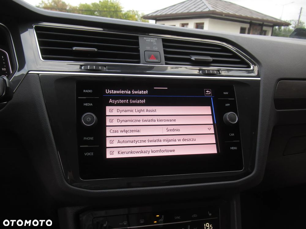 Volkswagen Tiguan 2.0 TSI 4Mot Elegance DSG - 24