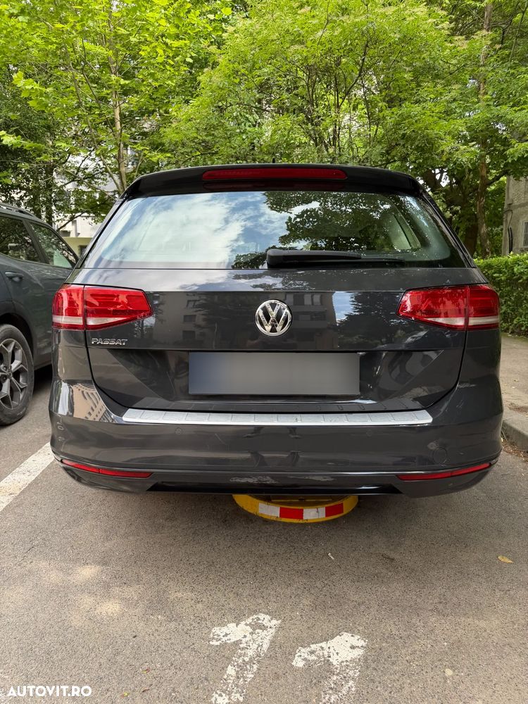 Volkswagen Passat 2.0 TDI DSG Comfortline - 28