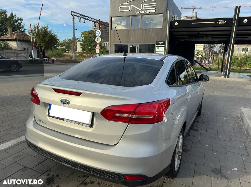 Ford Focus 1.6 TDCi DPF Trend - 4