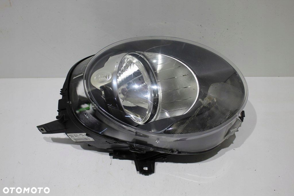 Mini Cooper F55 F56 Lampa Przód Przednia Prawa Brudna w Środku - 1