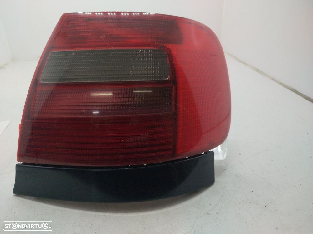 Farolim Stop Dto Audi A4 (8D2, B5) - 1