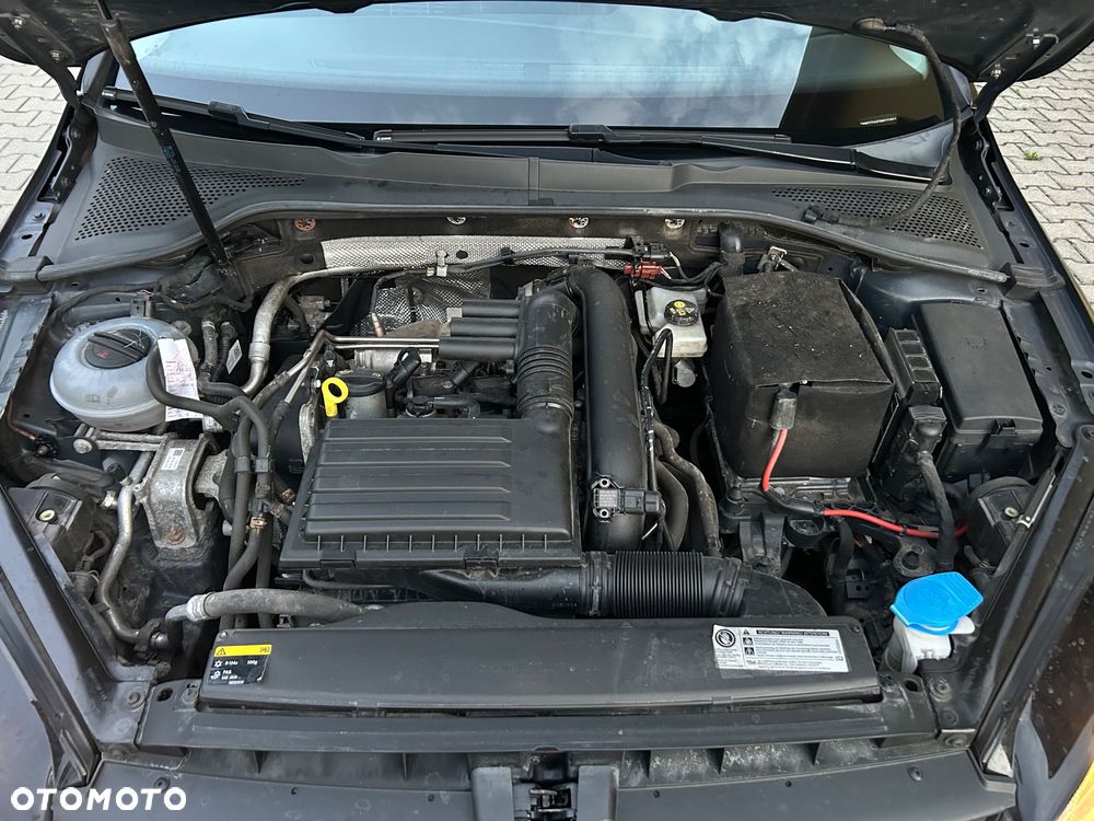 Volkswagen Golf 1.2 TSI BlueMotion Technology Lounge - 32
