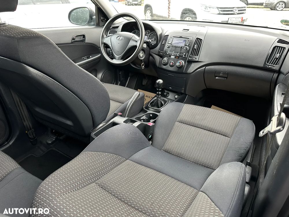 Hyundai i30 1.6 CRDi GLS COMFORT - 11