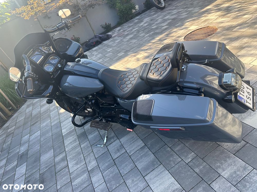 Harley-Davidson Touring Road Glide - 6