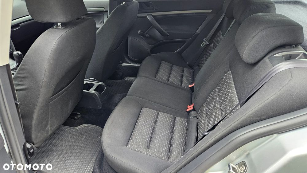 Skoda Octavia 1.4 TSI Ambiente - 11