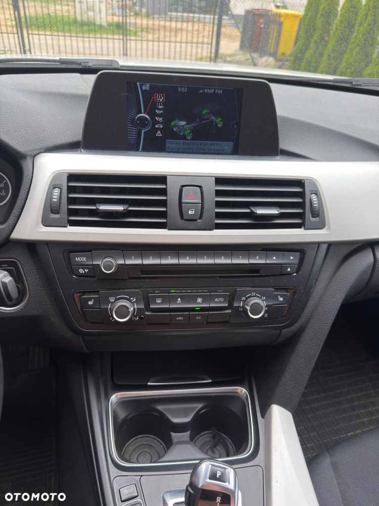 BMW Seria 3 320d Efficient Dynamics Edition Blue Perf Sport Line - 15