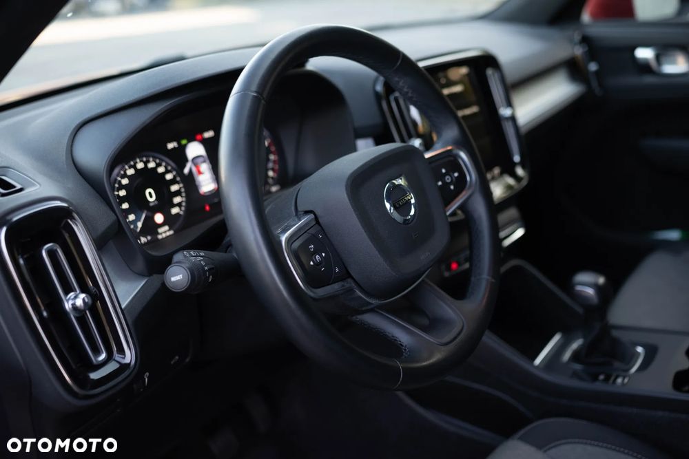 Volvo XC 40 T3 - 16