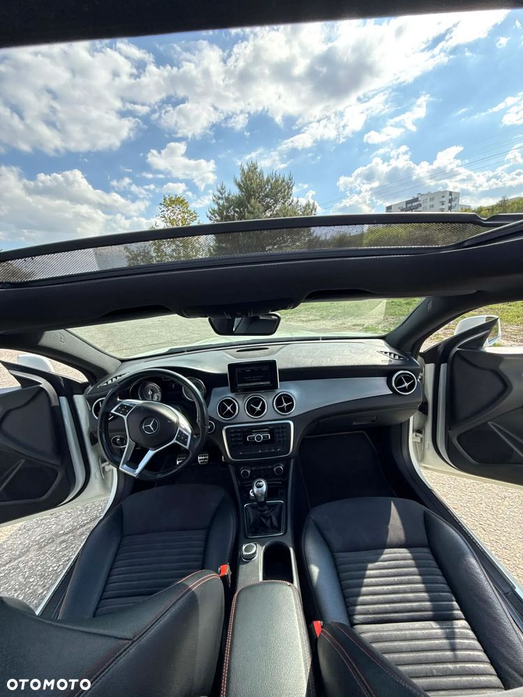 Mercedes-Benz CLA 200 AMG Line - 8