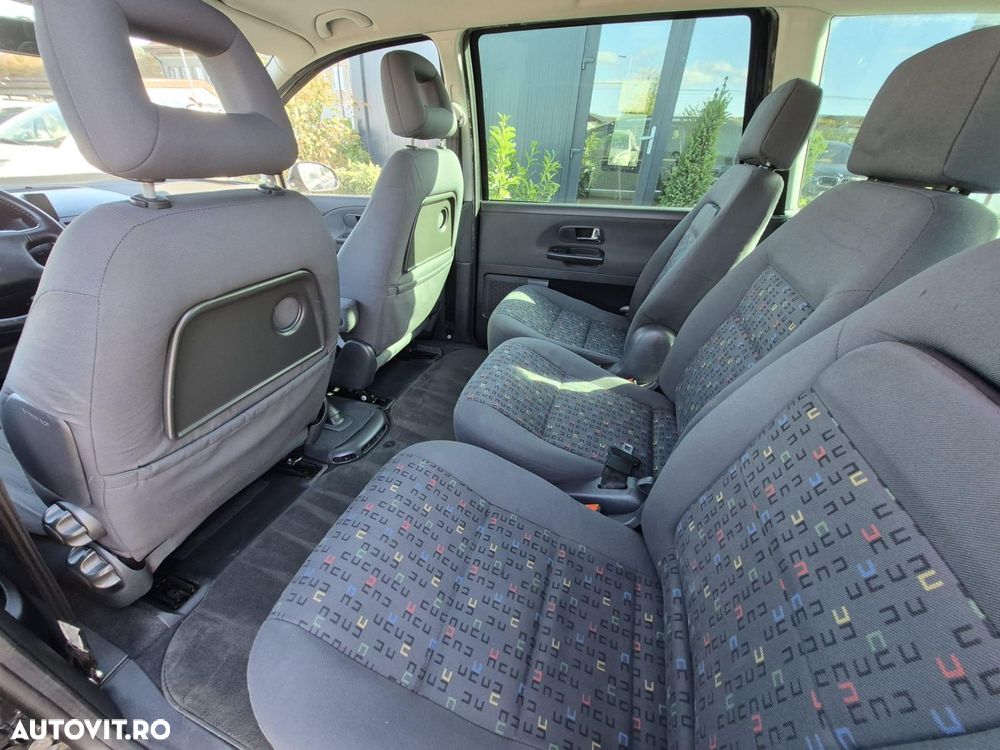 Volkswagen Sharan - 14