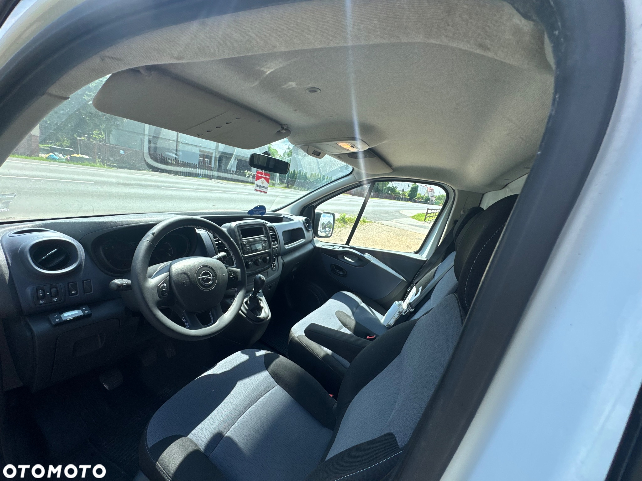 Opel Vivaro - 8