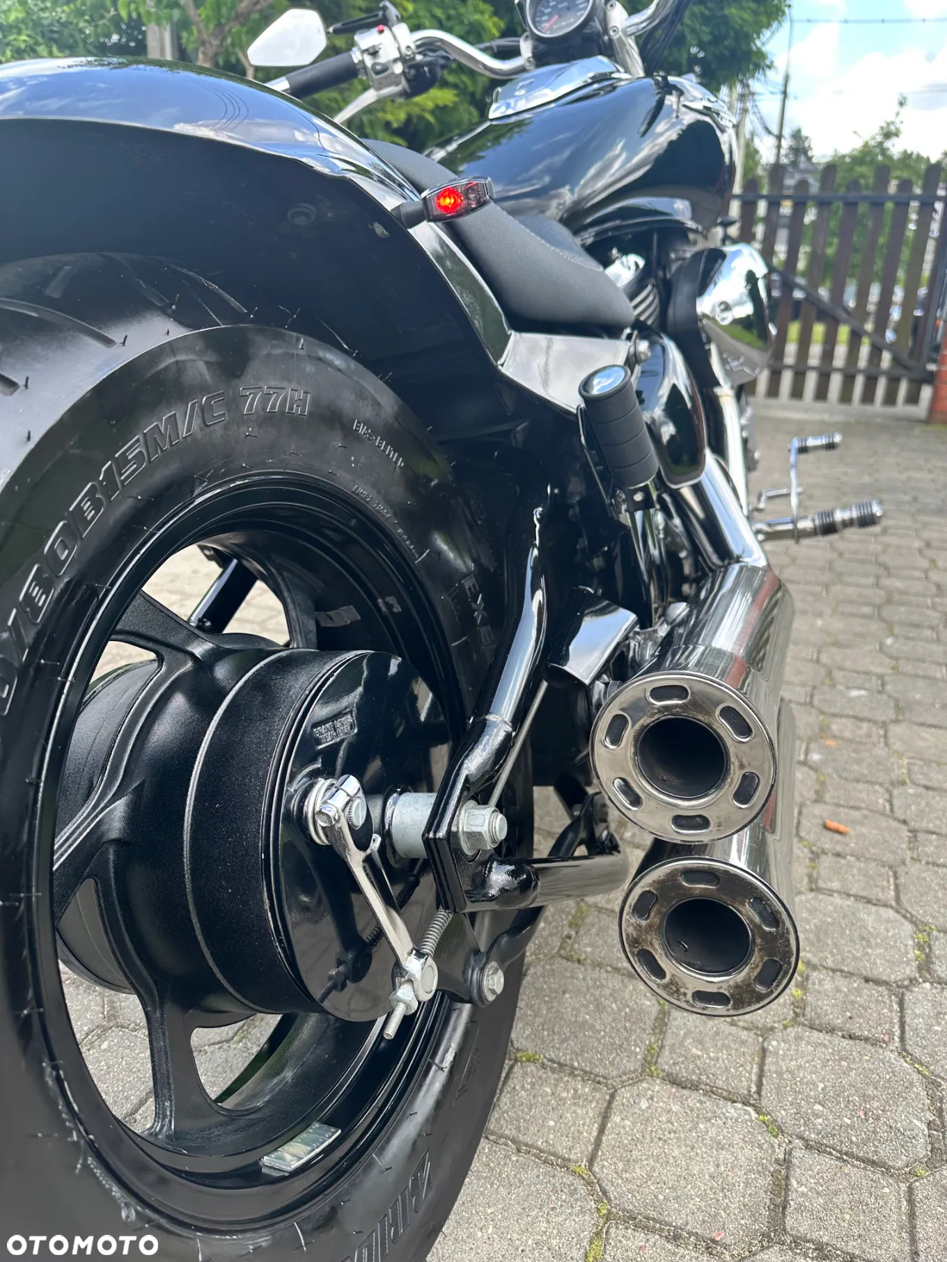 Suzuki Intruder - 14