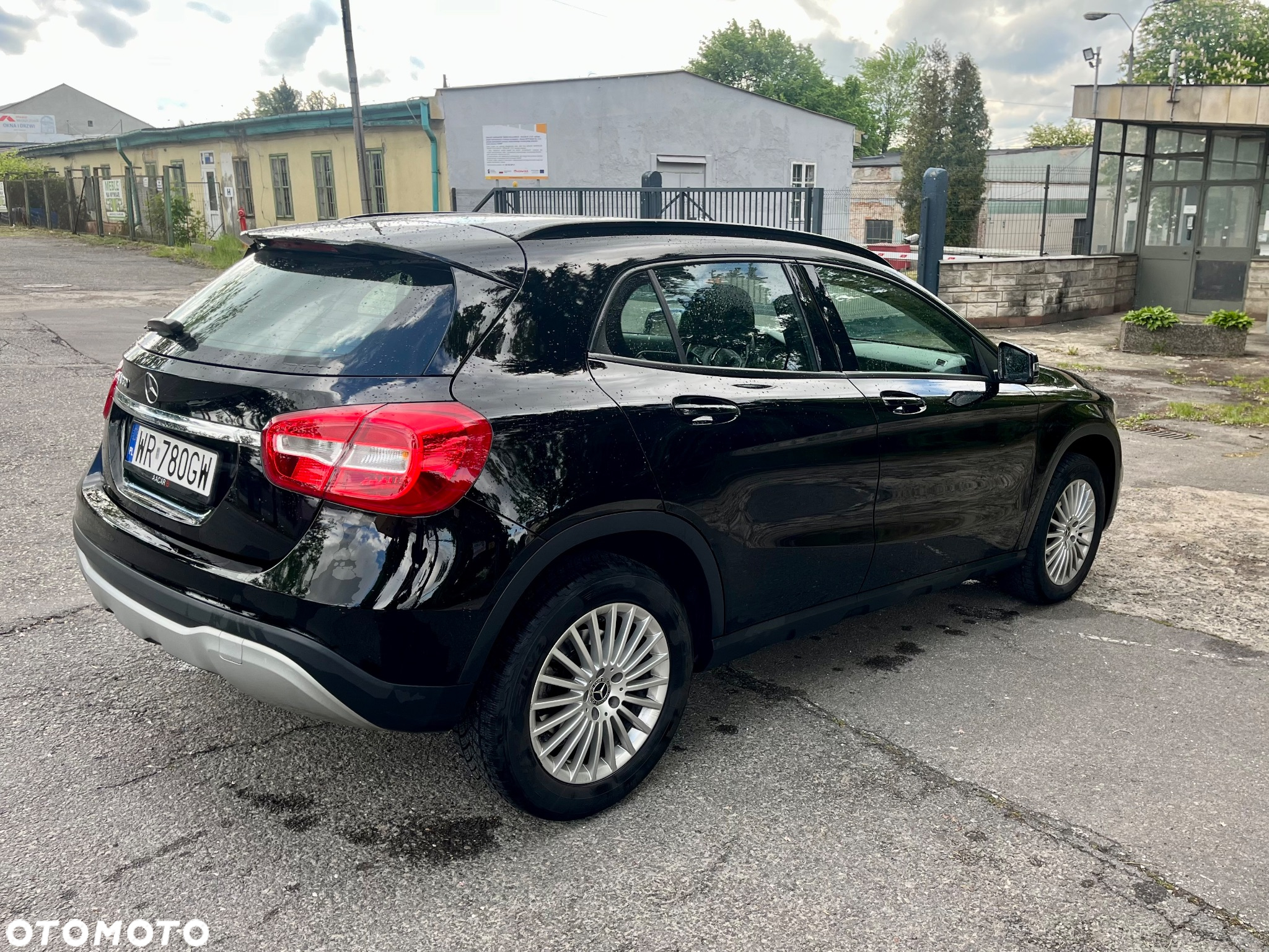 Mercedes-Benz GLA 180 7G-DCT Style - 7