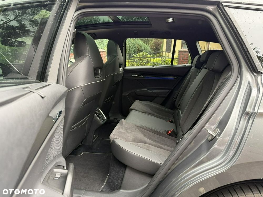 Skoda Enyaq 80x 82kWh Sportline - 24