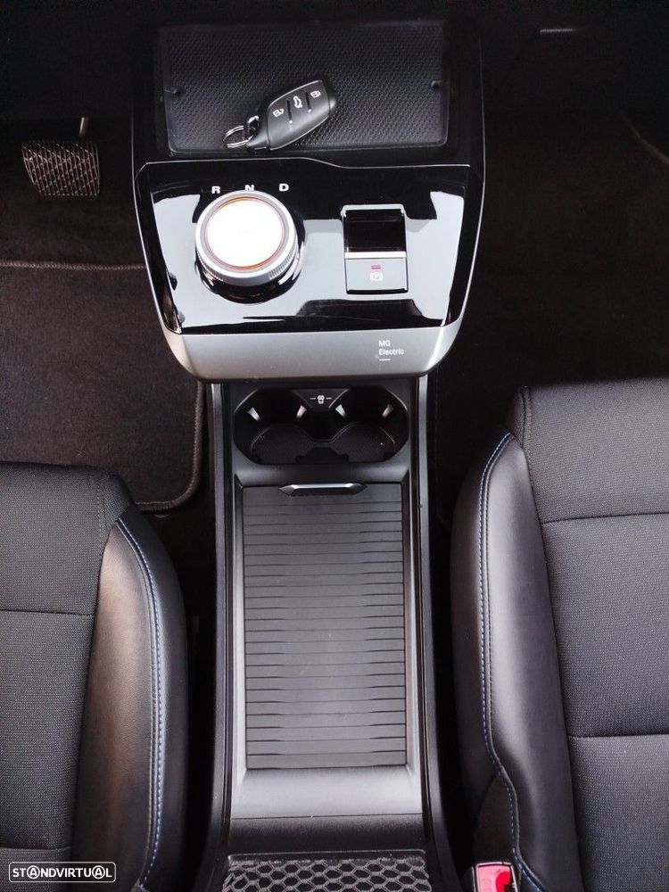 MG MG4 64 kWh Luxury - 19